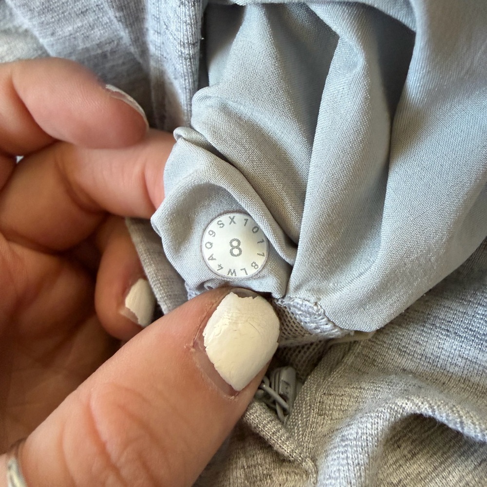 Lululemon gather up jacket size 8 - Picture 6 of 6